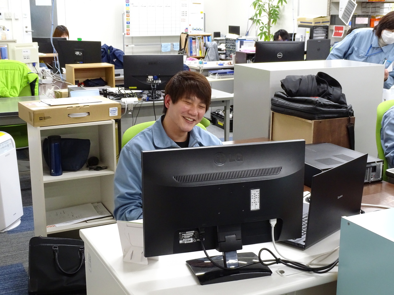 ソーラー事業部 EMS開発課 H・Nさん(2020年入社)
